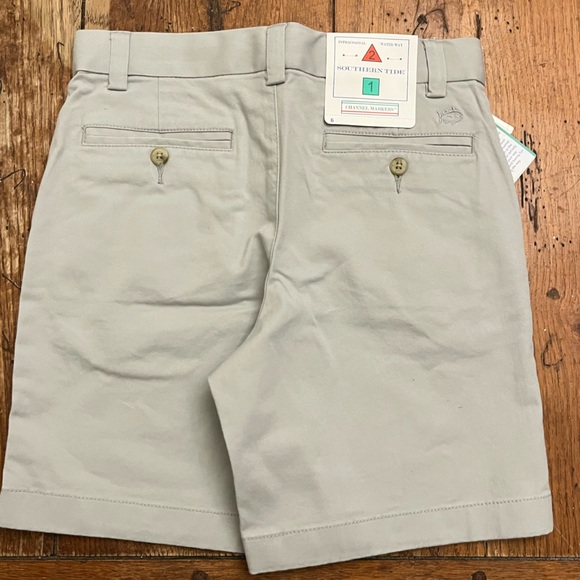 NWT Southern Tide Boys Channel Marker Khaki Short - Picture 6 of 7